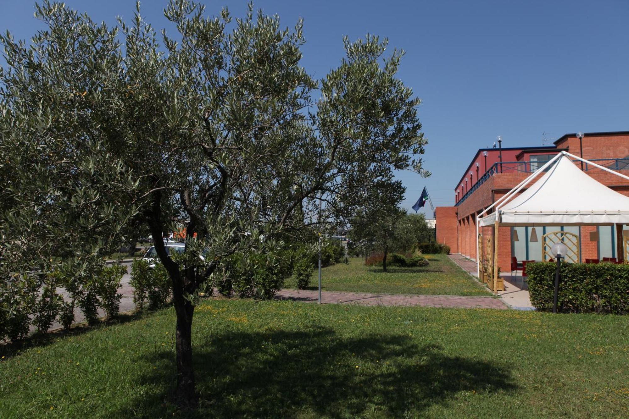 Euro Hotel Cascina Exterior foto